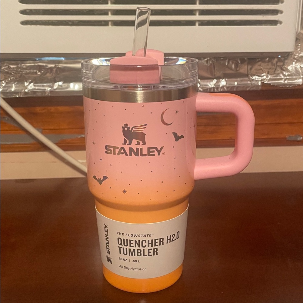 Stanley Halloween Pink & Orange FlowState Quencher 20oz Tumbler